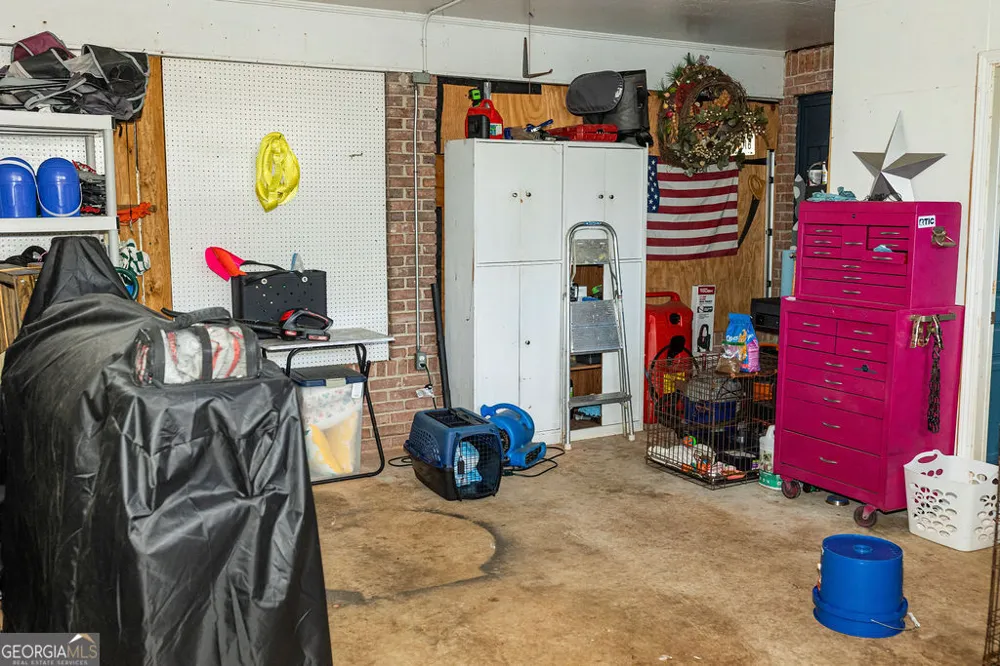 500 Camelot DR LaGrange, GA 30241