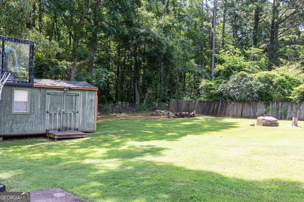 500 Camelot DR LaGrange, GA 30241