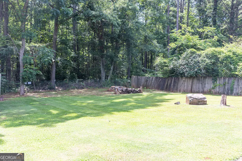 500 Camelot DR LaGrange, GA 30241