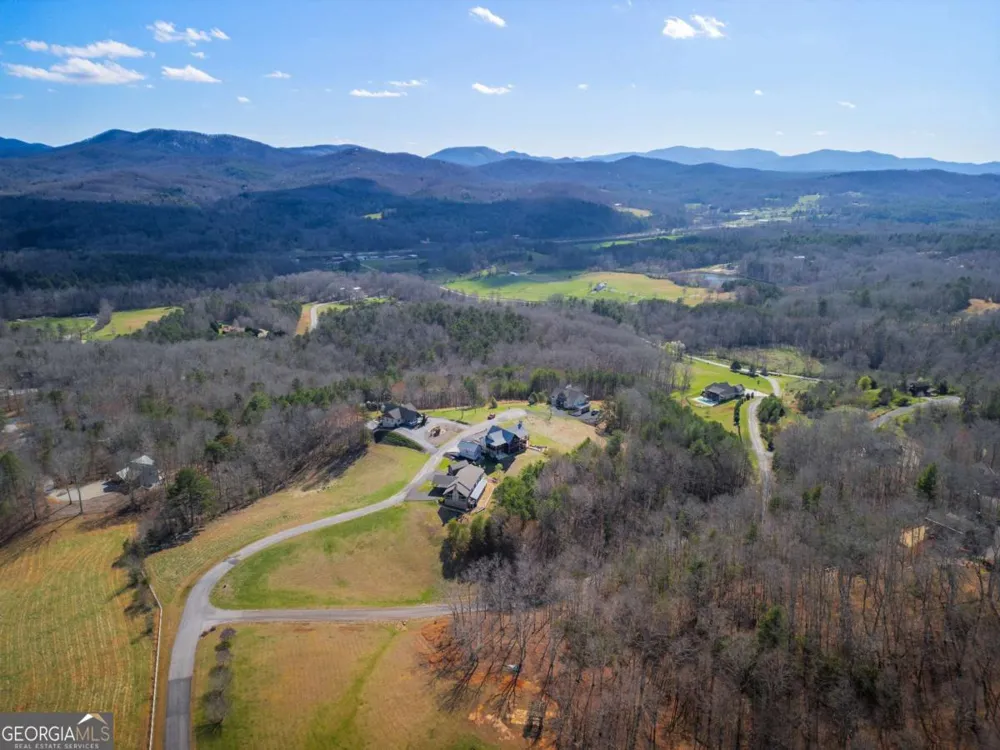 102 High Meadows TRL Morganton, GA 30560