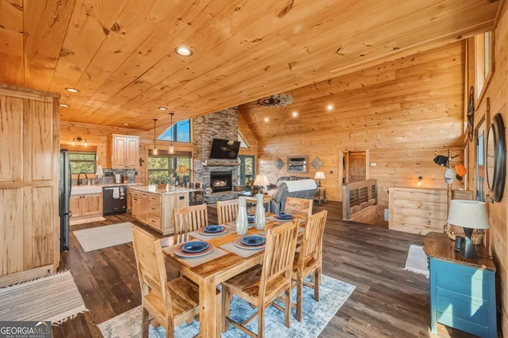102 High Meadows TRL Morganton, GA 30560