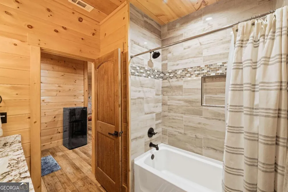 102 High Meadows TRL Morganton, GA 30560