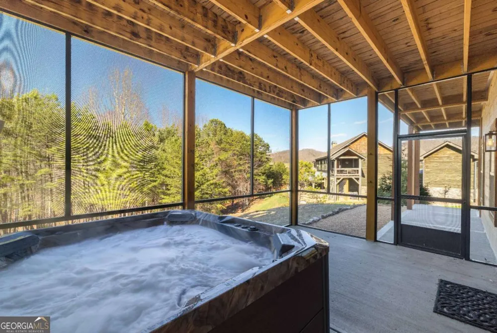 102 High Meadows TRL Morganton, GA 30560