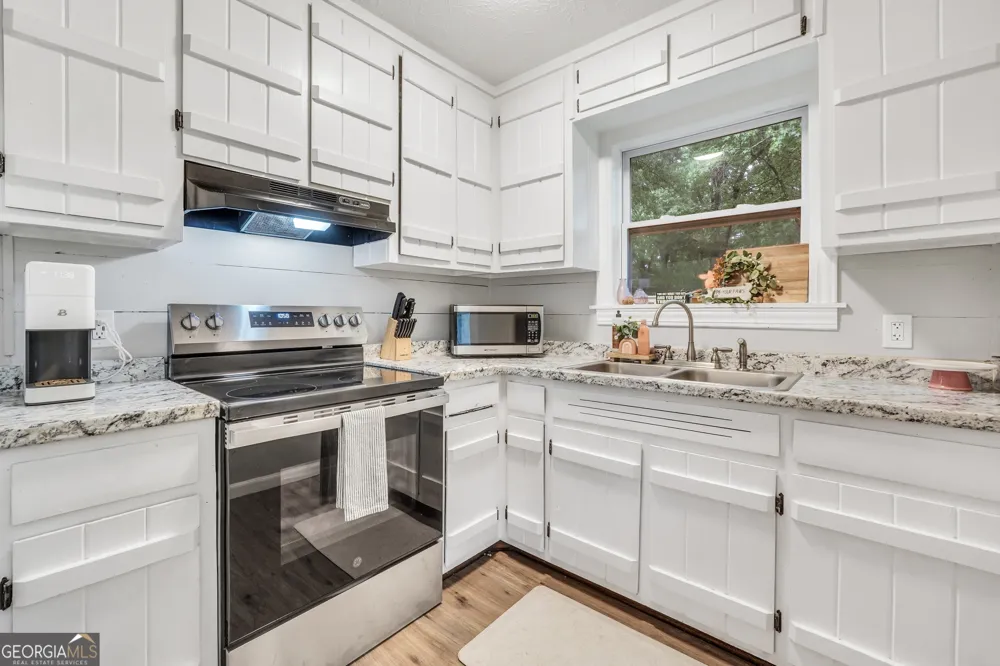 997 Cardinal ST Thomaston, GA 30286