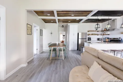 1007 Virginia Blvd