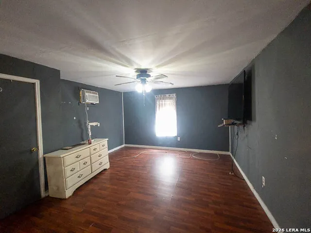 343 Bocawood Drive Poteet, TX 78065
