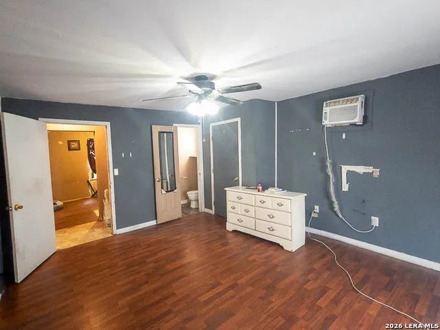 343 Bocawood Drive Poteet, TX 78065