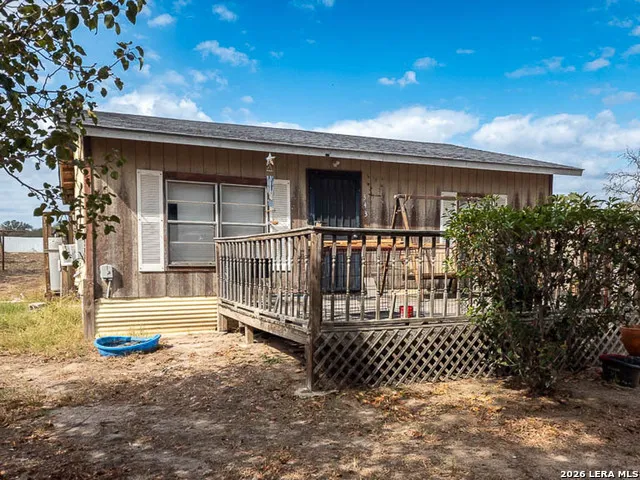 343 Bocawood Drive Poteet, TX 78065