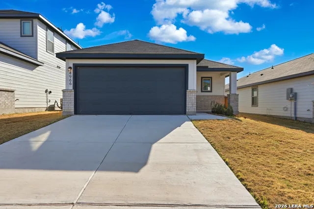 4966 don julio San Antonio, TX 78222