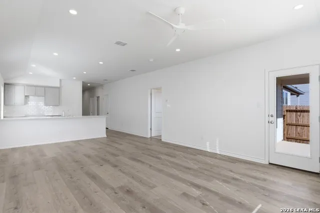 4966 don julio San Antonio, TX 78222