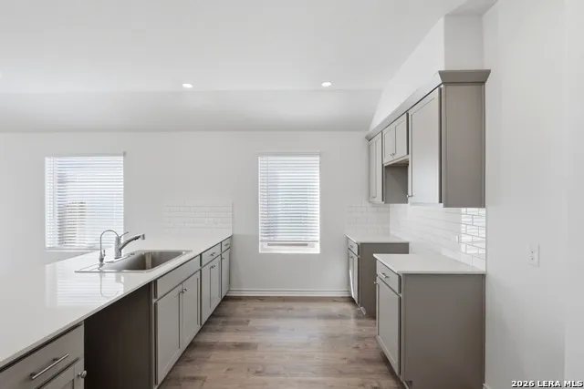 4966 don julio San Antonio, TX 78222