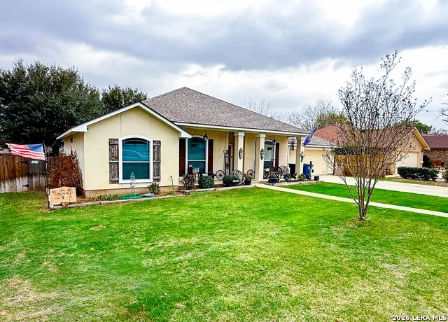 305 Yorktown Pleasanton, TX 78064