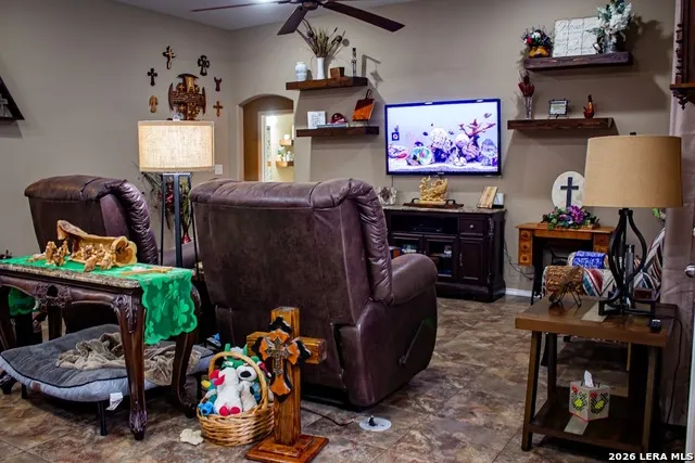 305 Yorktown Pleasanton, TX 78064