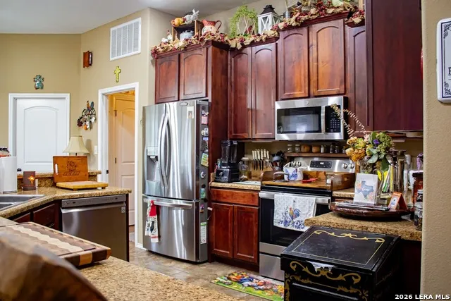 305 Yorktown Pleasanton, TX 78064