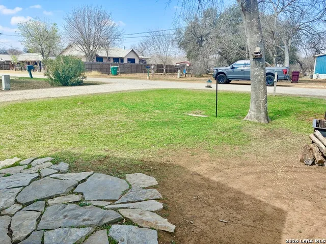 1314 Commerce Jourdanton, TX 78026