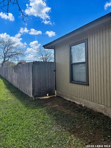 1314 Commerce Jourdanton, TX 78026