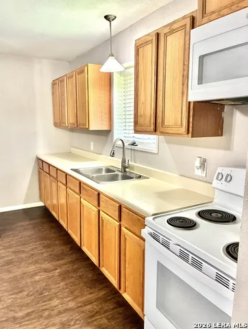 1314 Commerce Jourdanton, TX 78026