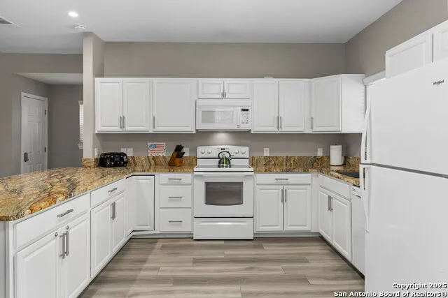 1265 Comanche Path Bandera, TX 78003