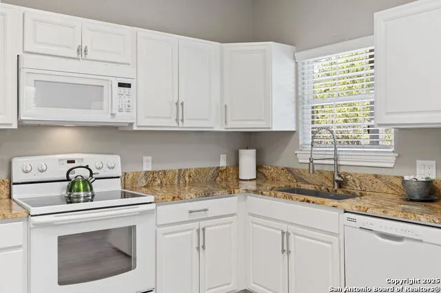 1265 Comanche Path Bandera, TX 78003