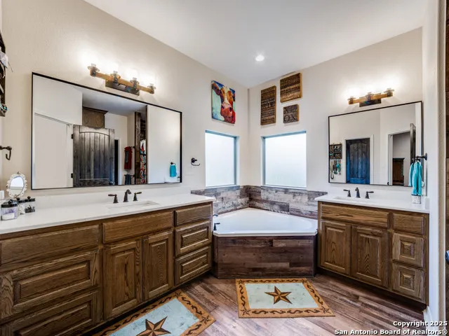 6451 Bluntzer Jourdanton, TX 78026