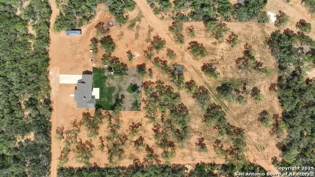 6451 Bluntzer Jourdanton, TX 78026