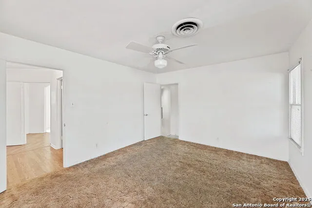 2602 Avenue K Hondo, TX 78861