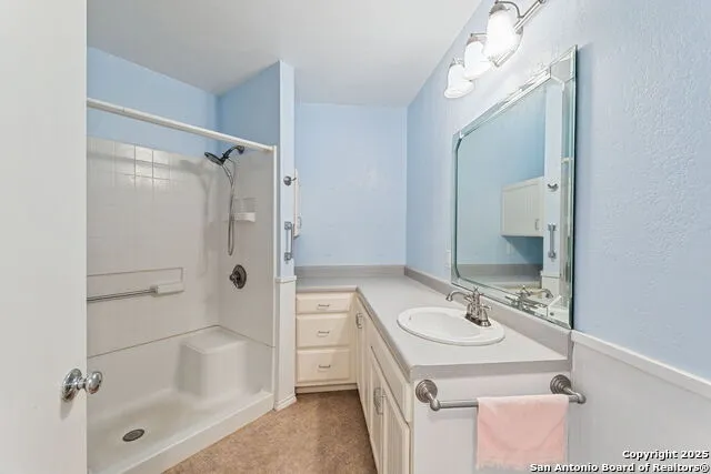 2602 Avenue K Hondo, TX 78861