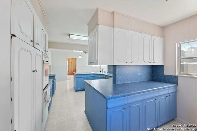 2602 Avenue K Hondo, TX 78861