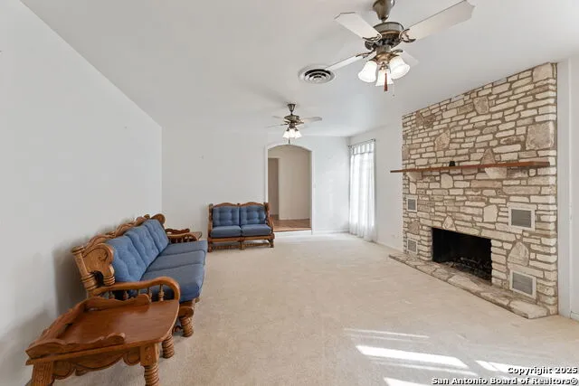 2602 Avenue K Hondo, TX 78861