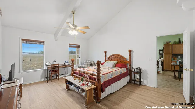 142 Chaparral Floresville, TX 78114