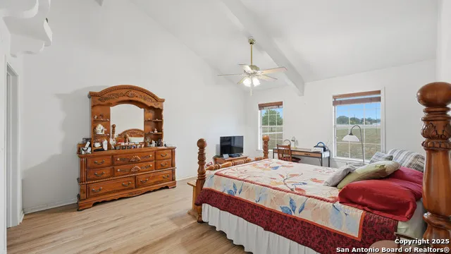 142 Chaparral Floresville, TX 78114