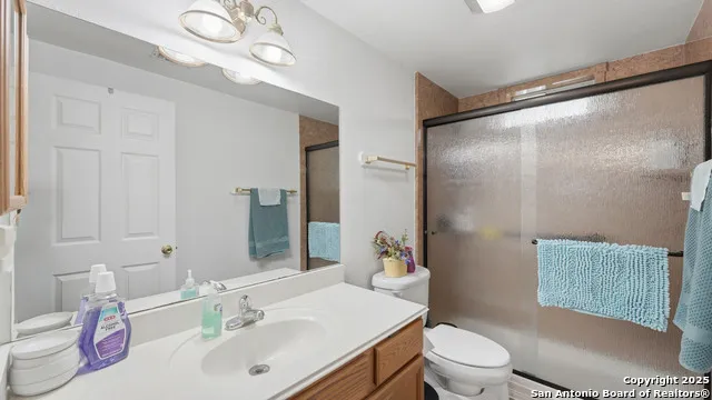 142 Chaparral Floresville, TX 78114