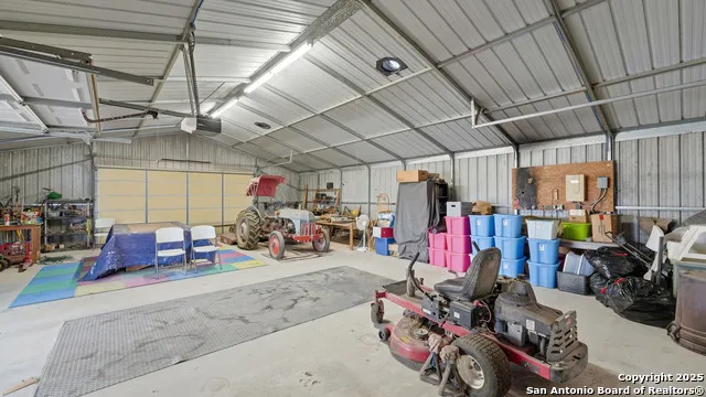 142 Chaparral Floresville, TX 78114