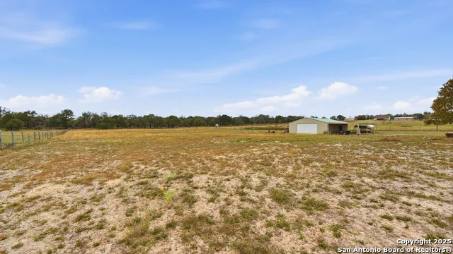 142 Chaparral Floresville, TX 78114