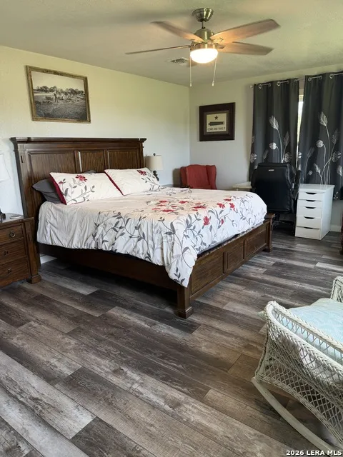 1812 UNIT B Cr 240 Rocksprings, TX 78880