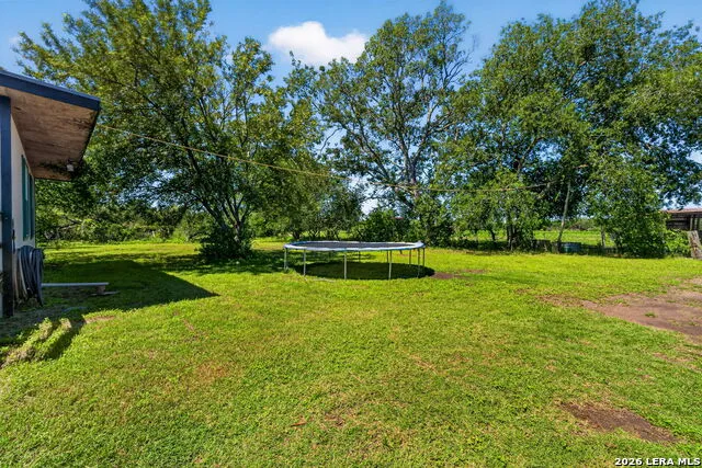 15505 Bradley Atascosa, TX 78002