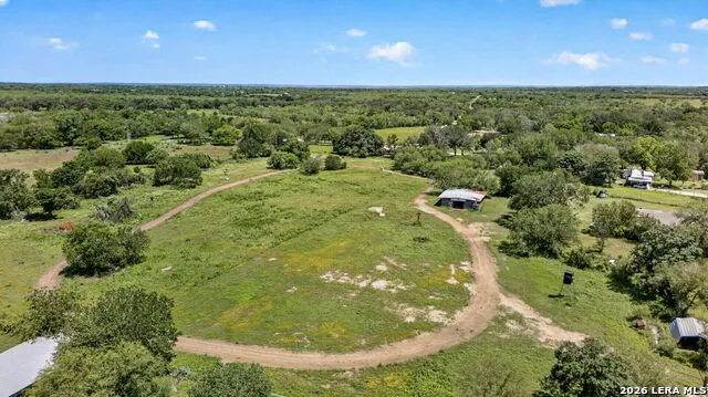 15505 Bradley Atascosa, TX 78002