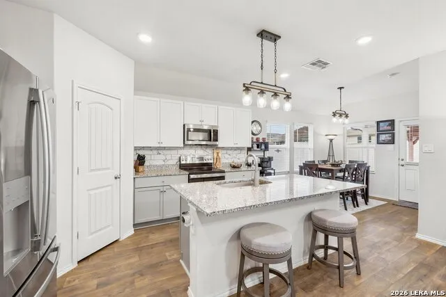 832 Cinnamon Teal Seguin, TX 78155