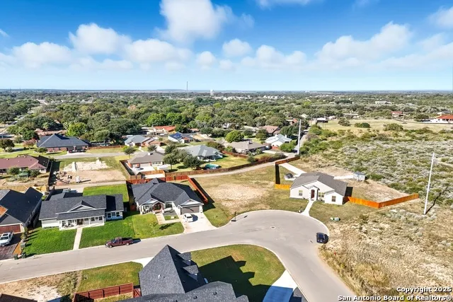 7 Hope Uvalde, TX 78801