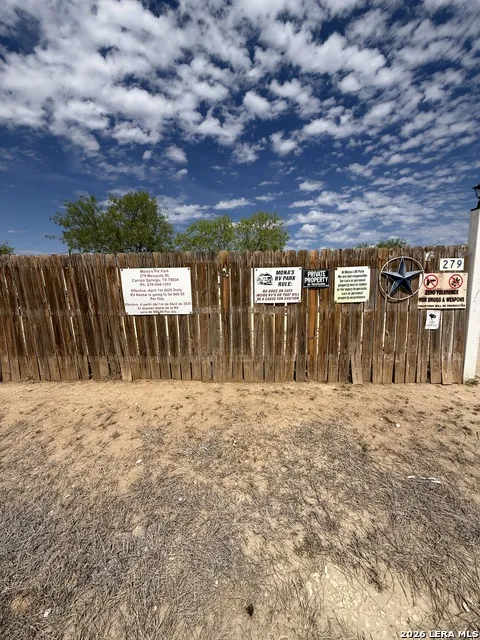 279 MESQUITE ST Carrizo Springs, TX 78834