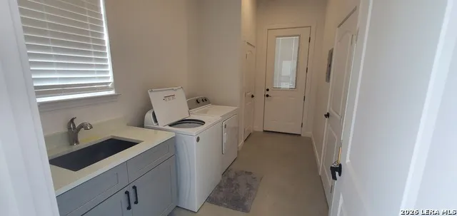 407 Lamplight Spring Branch, TX 78070