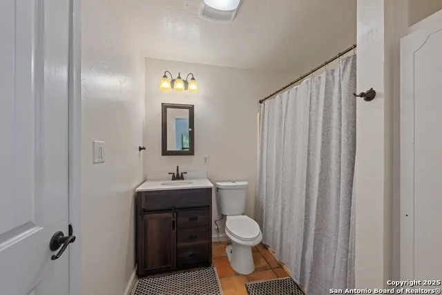 563 J B Road Harper, TX 78631