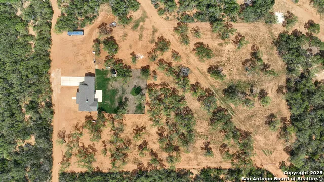 6451 Bluntzer Rd Jourdanton, TX 78026