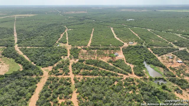 6451 Bluntzer Rd Jourdanton, TX 78026