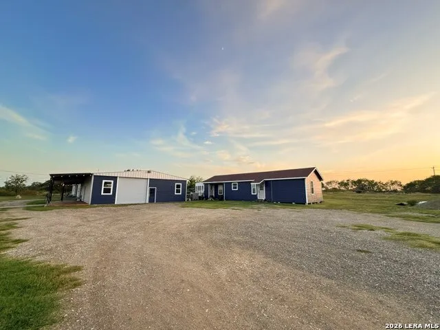 928 County Road 154 Pleasanton, TX 78064