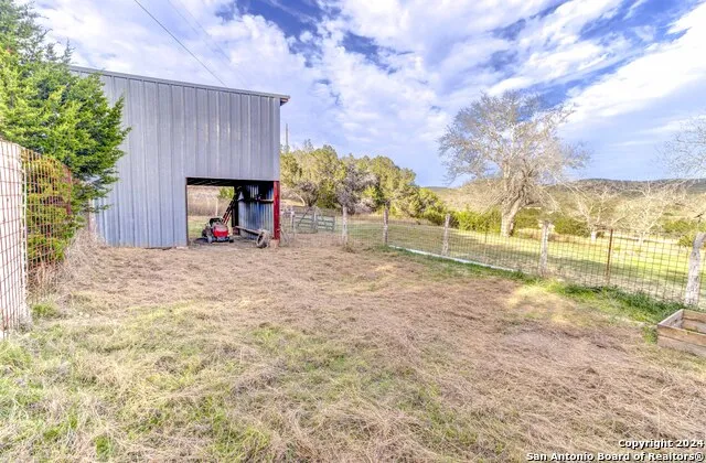 1259 Benton Creek Rd Medina, TX 78055