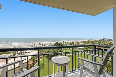 5220 Seawall Boulevard #736