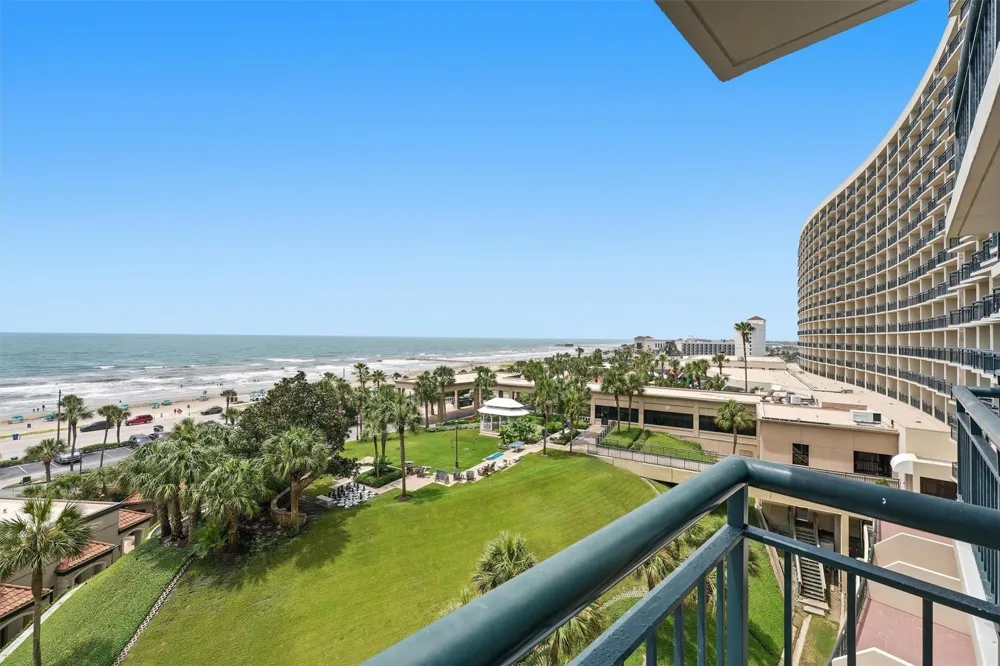 5220 Seawall Boulevard #736 Galveston, TX 77551