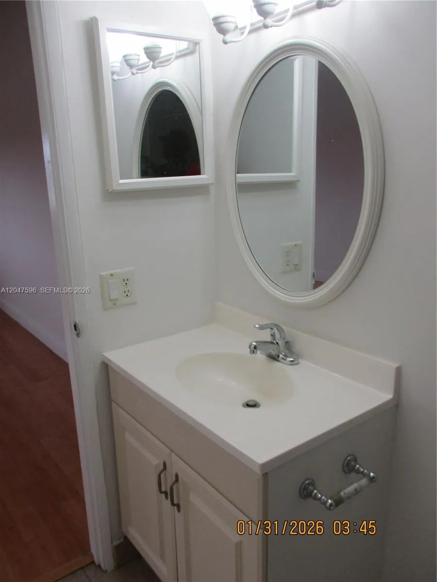 3200 NW 46th St #205 Oakland Park, FL 33309