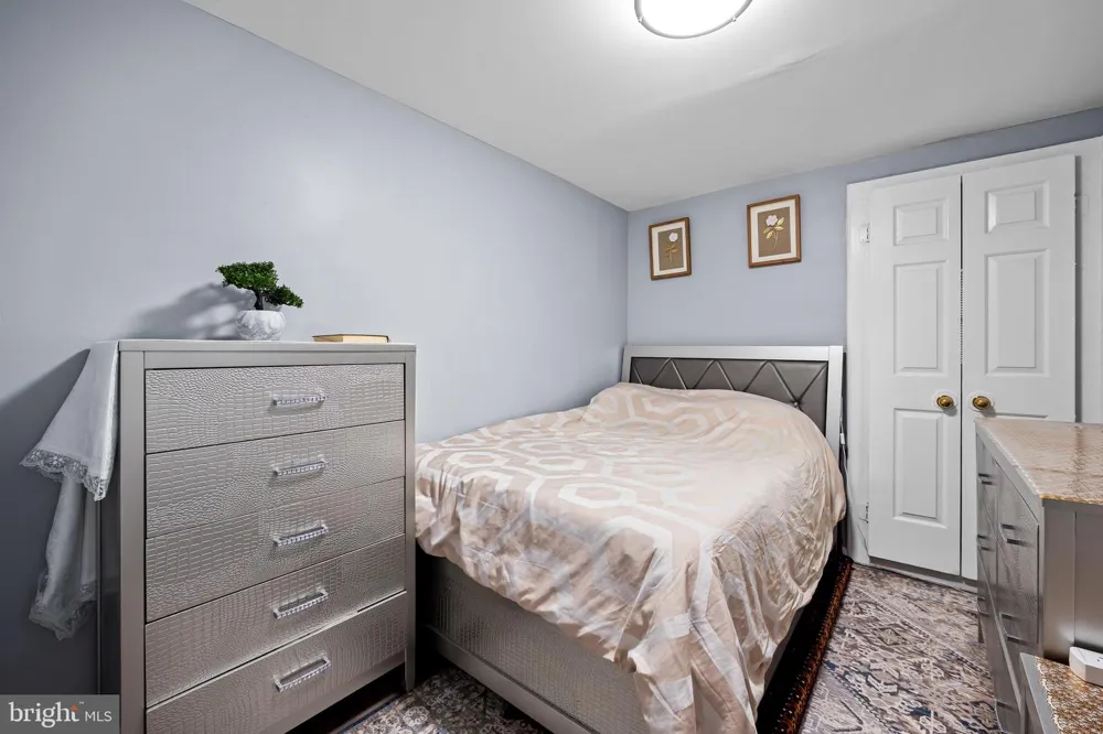 236 S GILMOR STREET Baltimore, MD 21223